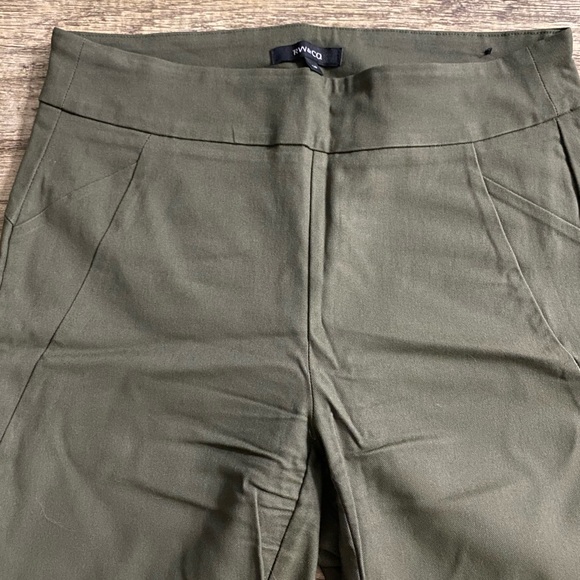 RW&Co Green Dress Capris - NWOT - Picture 1 of 4